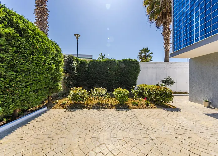 With Ac And Balcony By Pikhost 公寓 *