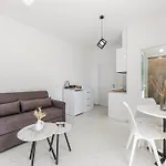 With Ac And Balcony By Pikhost Apartament *