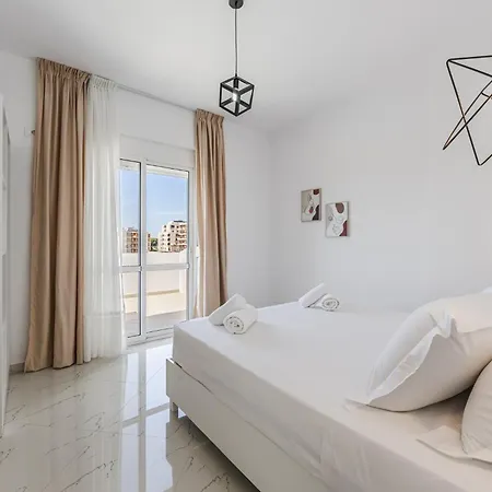 With Ac And Balcony By Pikhost Apartment